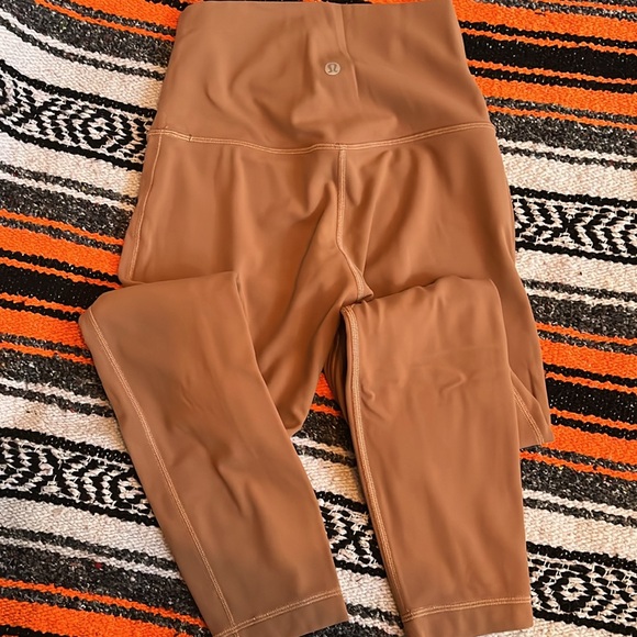 Lululemon camel double lined align 28 - Picture 5 of 5